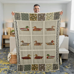 Maxcorners Duck Decoy Patchwork Fleece Blanket – Cozy Hunting Cabin Gift LM1611