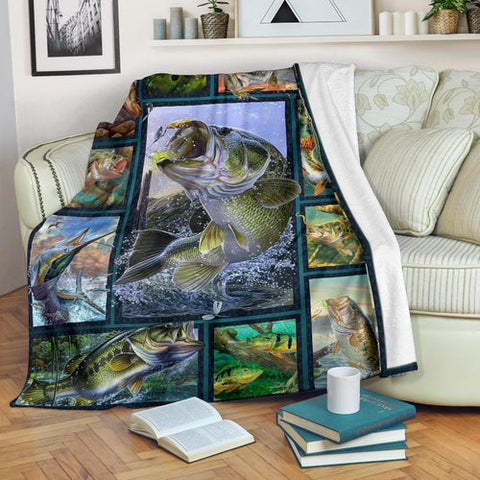 files/bass-fishing-3d-fleece-blanket-interestprint-14270638391385_500x_8e5e3509-681c-4541-b3b6-30c235ca0374.jpg